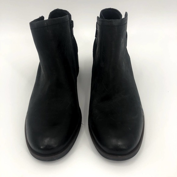 korks tea ankle bootie black